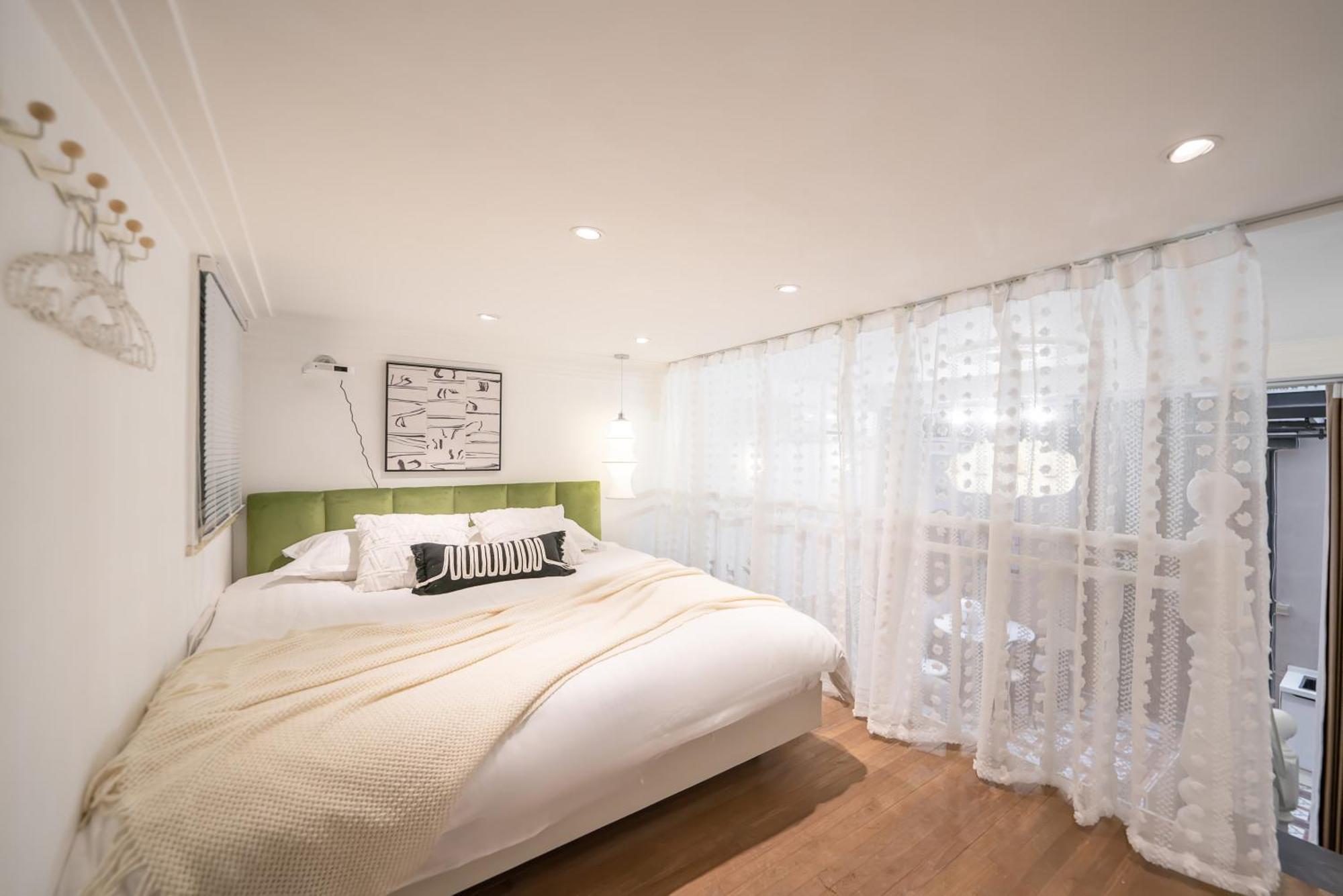 Apartment Hills & Serendipity Family Boutique Near Line13 Mid Huaihai Road
